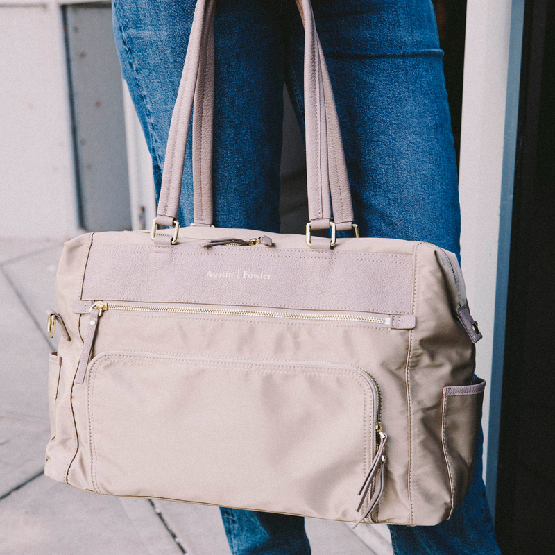 the briggs bag in champagne