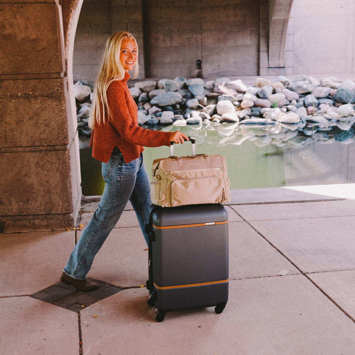 briggs bag in champagne (outlet)