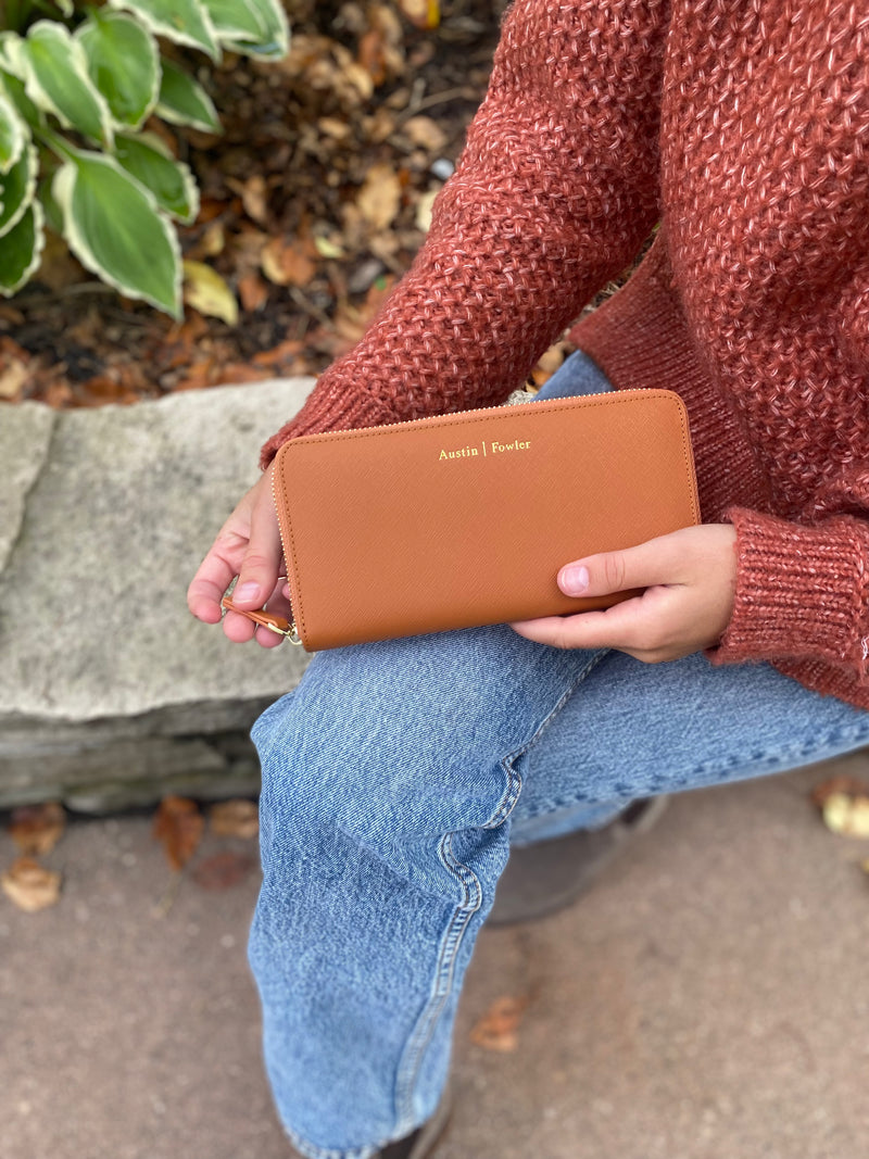 marie wallet in camel