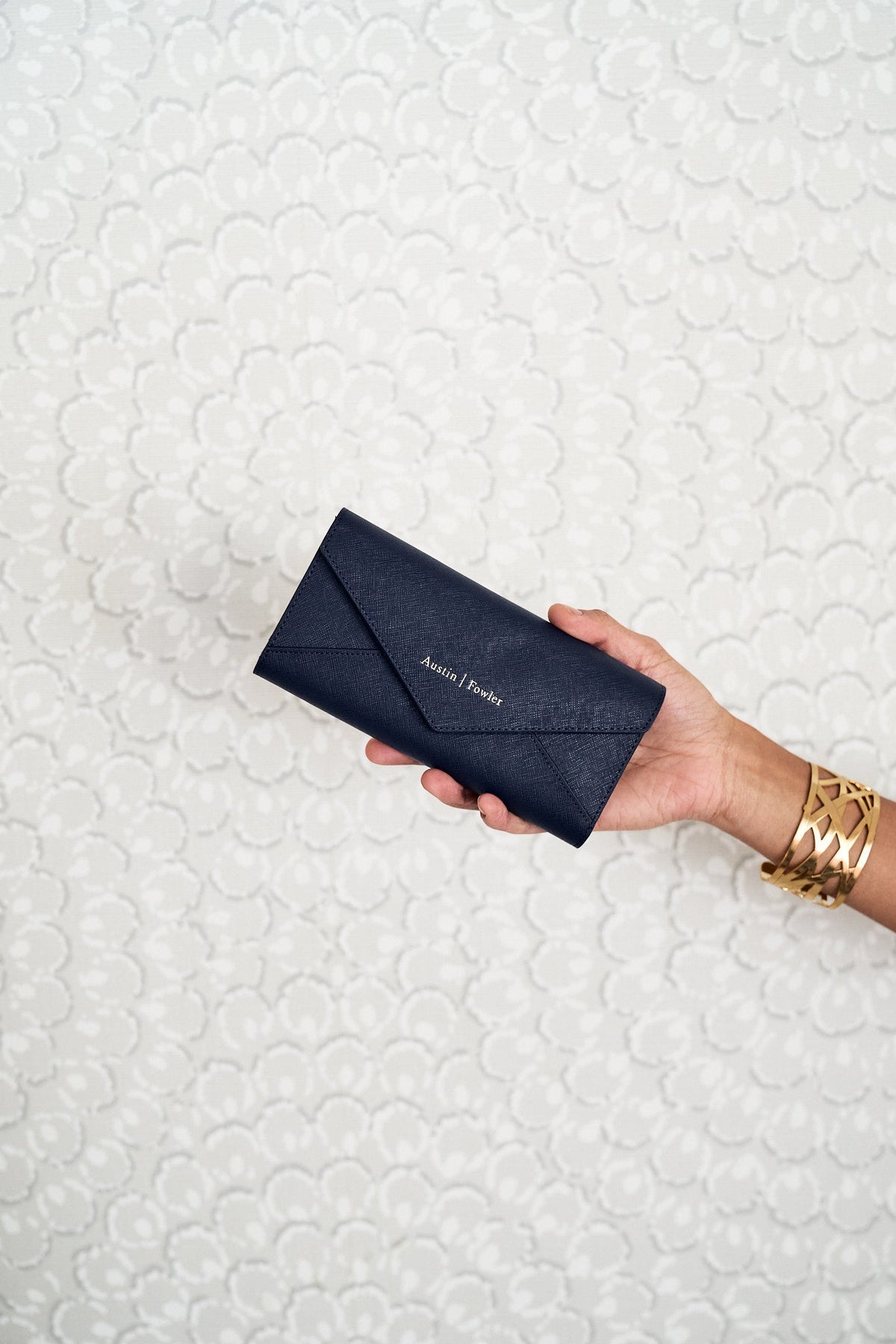 lynn wallet in black (outlet)