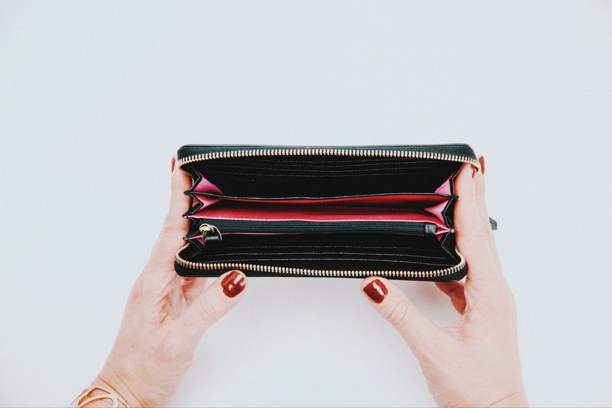 marie wallet in black (outlet)